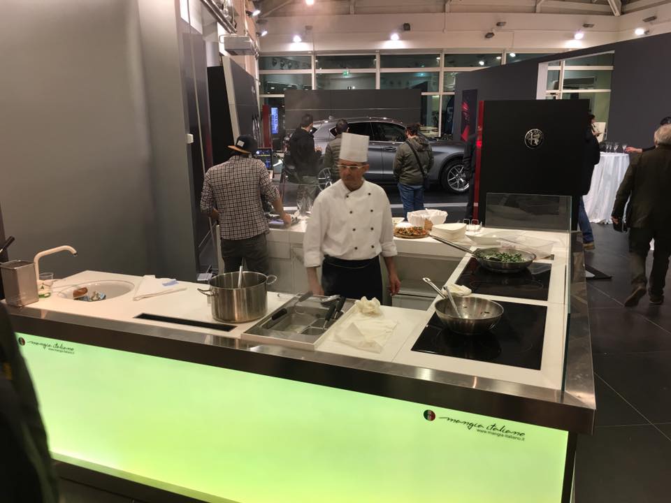 La console DJ-CHEF di Mangia Italiano alla concessionaria Gruppo Diba